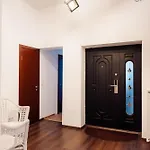 Old Apartman