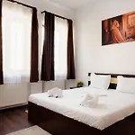 Old Apartman *