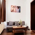 Old Apartman Bukarest